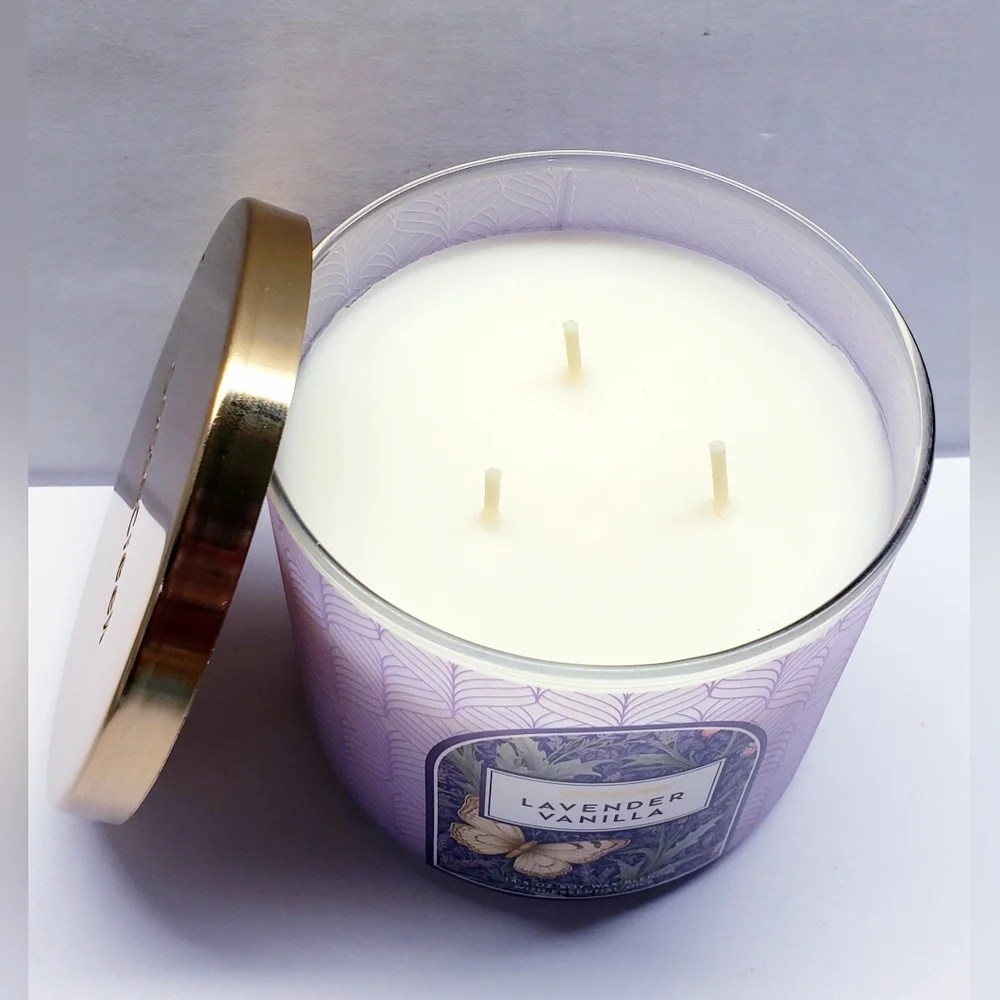 Goose Creek LAVENDER VANILLA Large 3-Wick Scented Candle, 14.5 oz